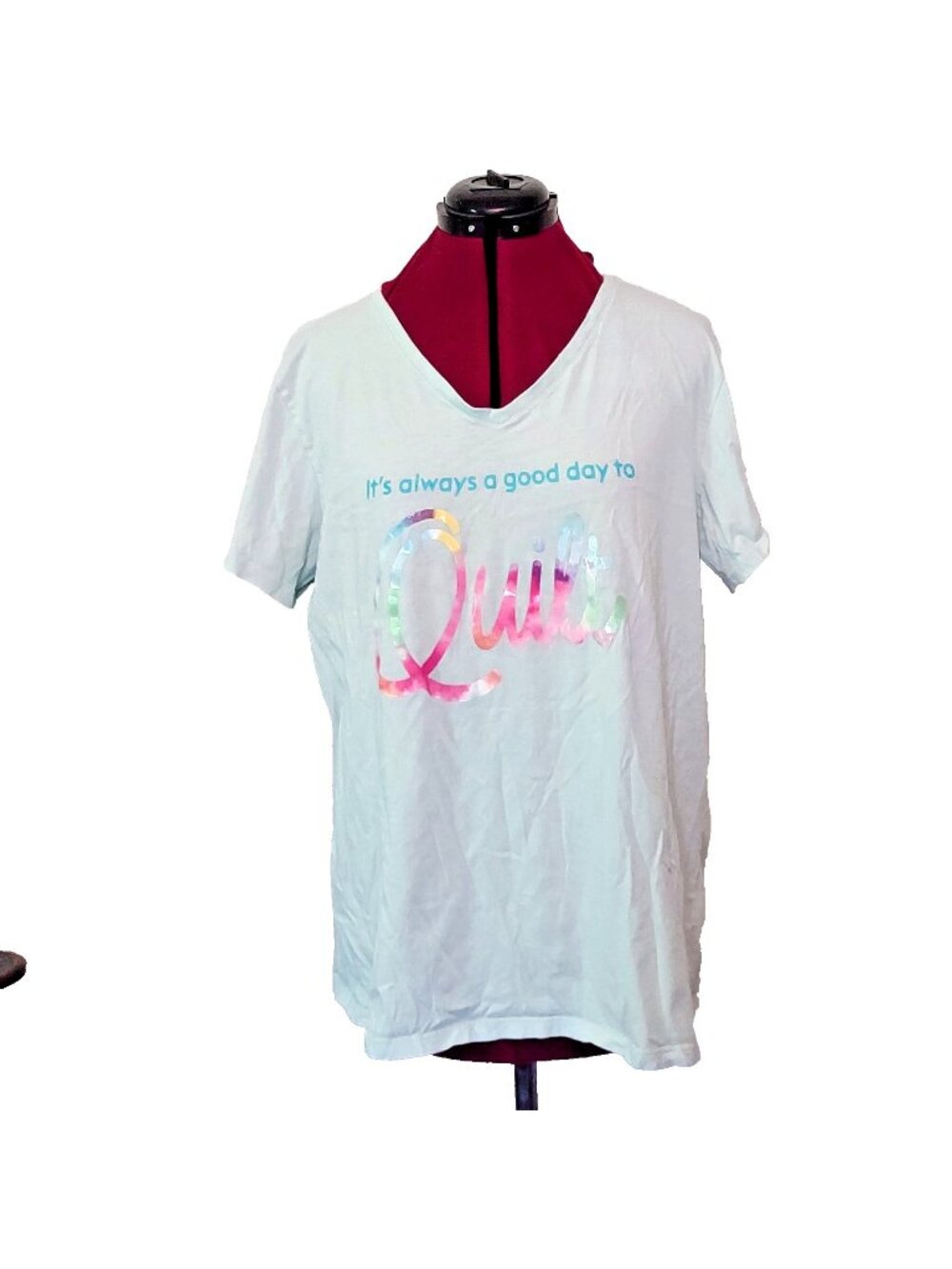 Life Is Good Crusher Lite Womens XL Pastel Green V-Neck Quilt Graphic T-Shirt